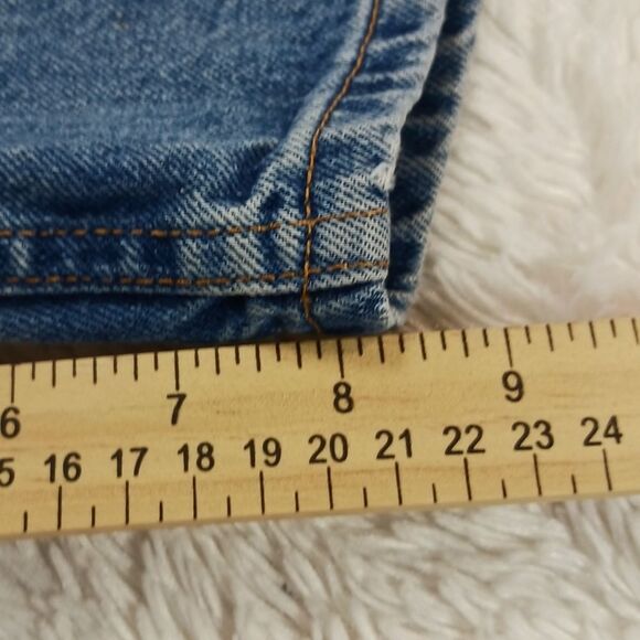 Levi's 505 Men's 36 (see measurements) Denim Shorts. Blue. - Picture 8 of 8